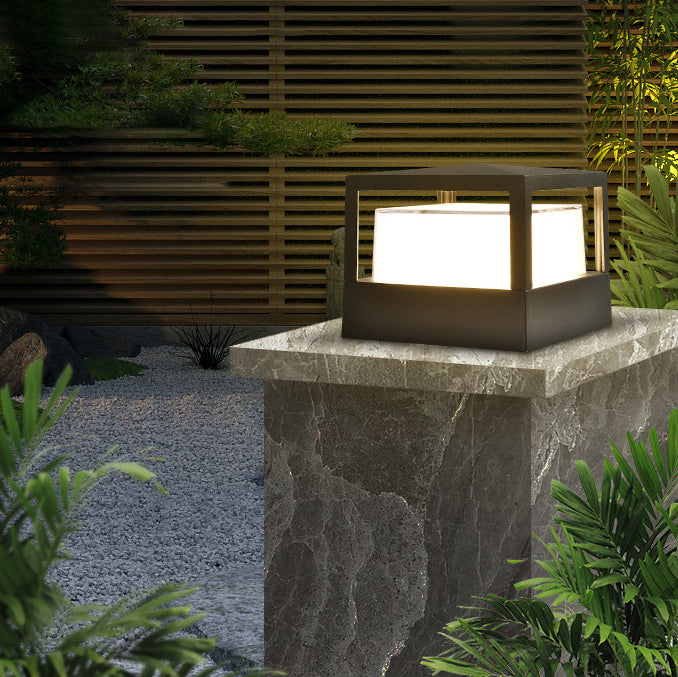Lexlium Outdoor Wall Light