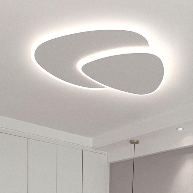 Kelas Triangle Ceiling Light