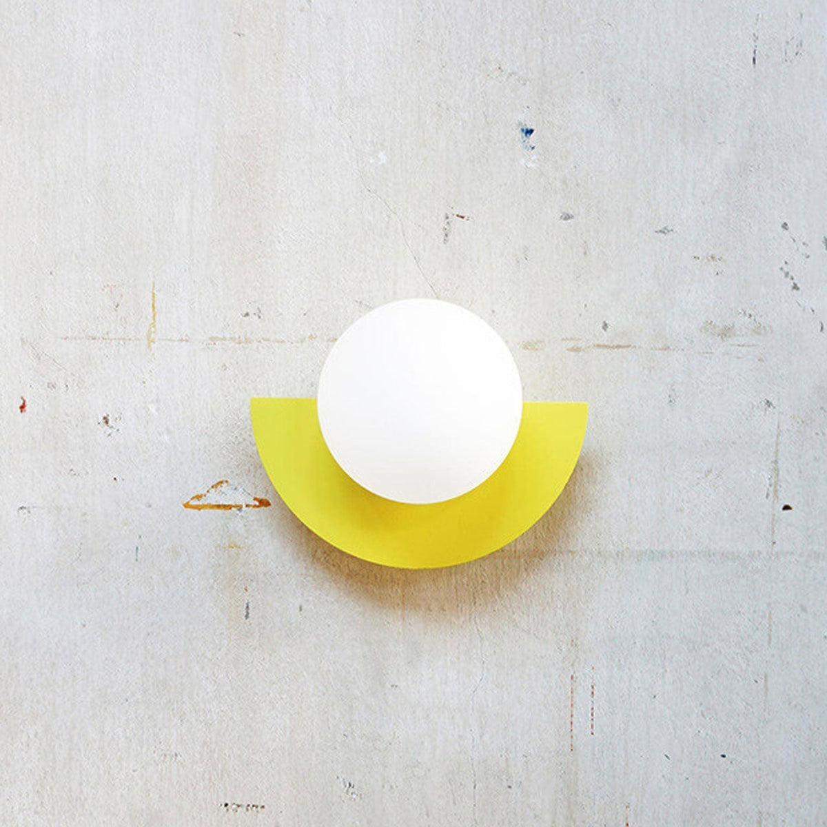 Lioon Globe Wall Light