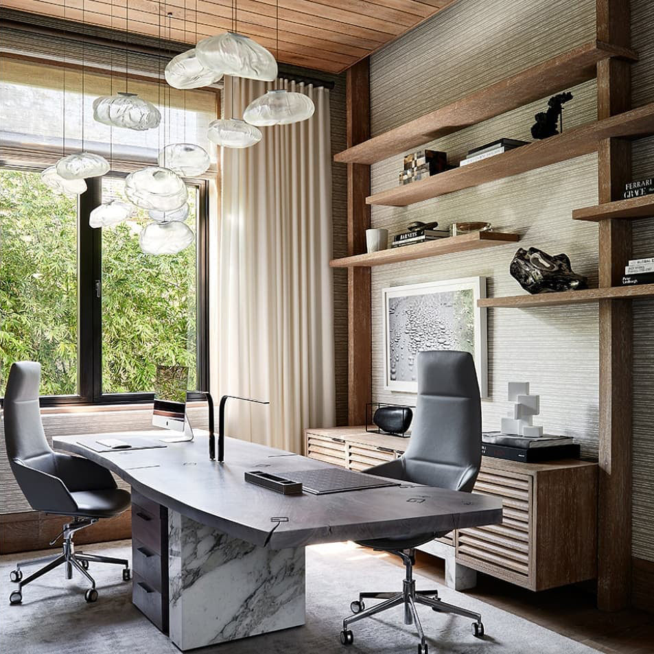 Neroera Sculptural Pendant Light