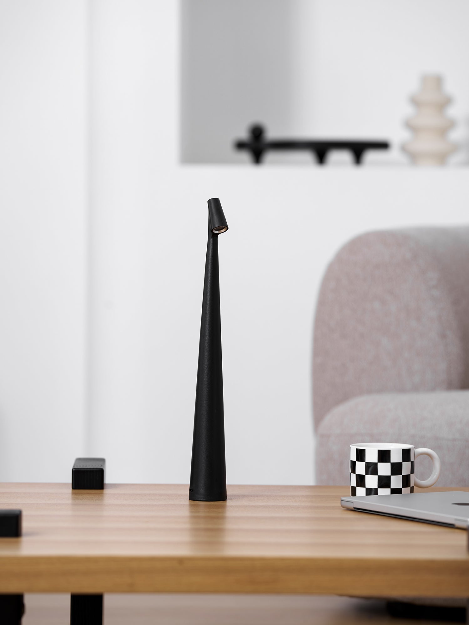 Junoio Table Lamp