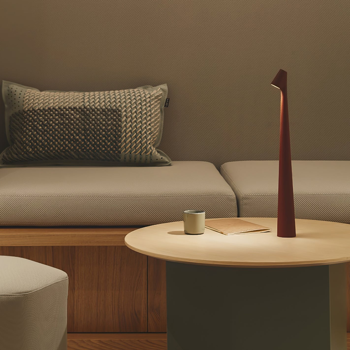 Junoio Table Lamp
