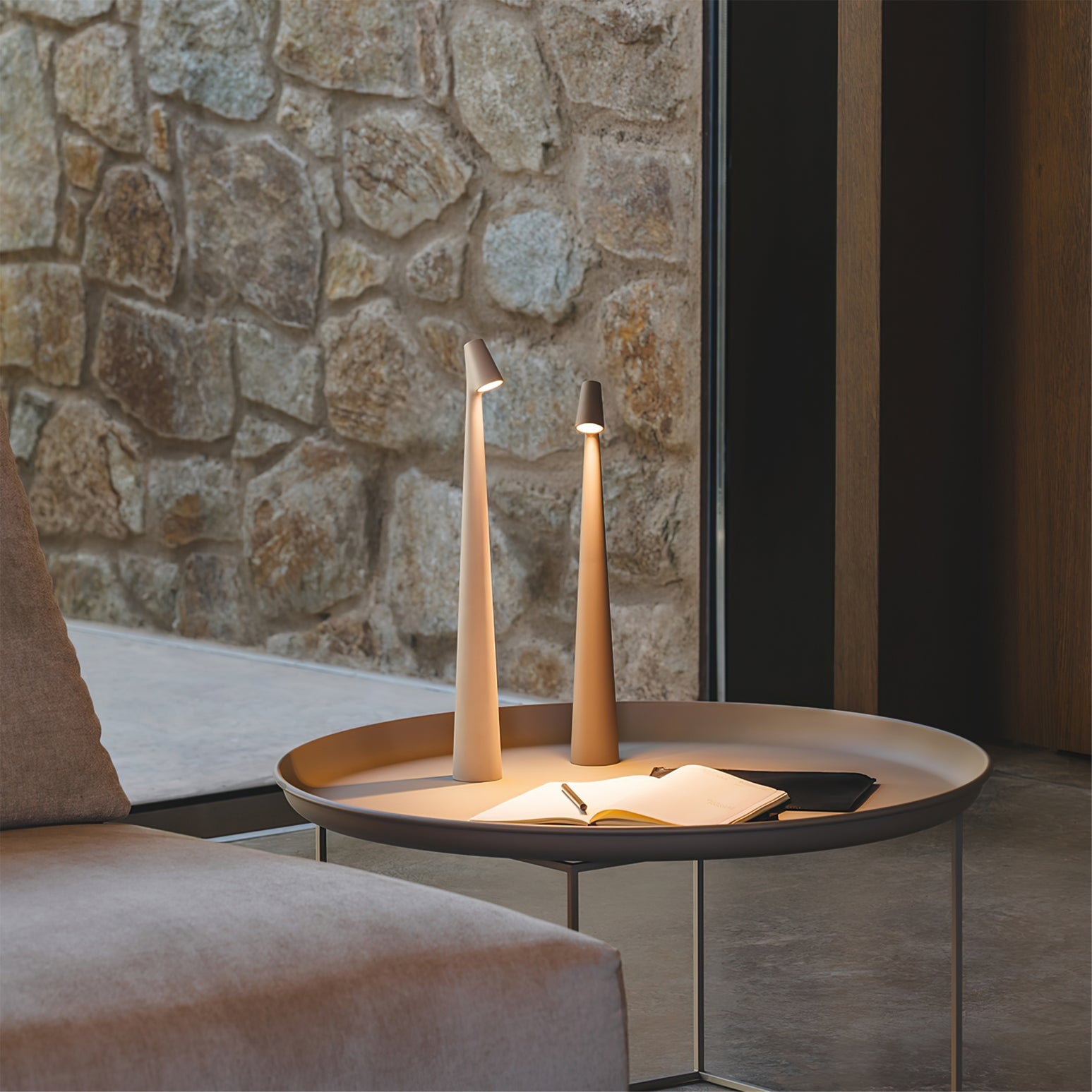 Junoio Table Lamp