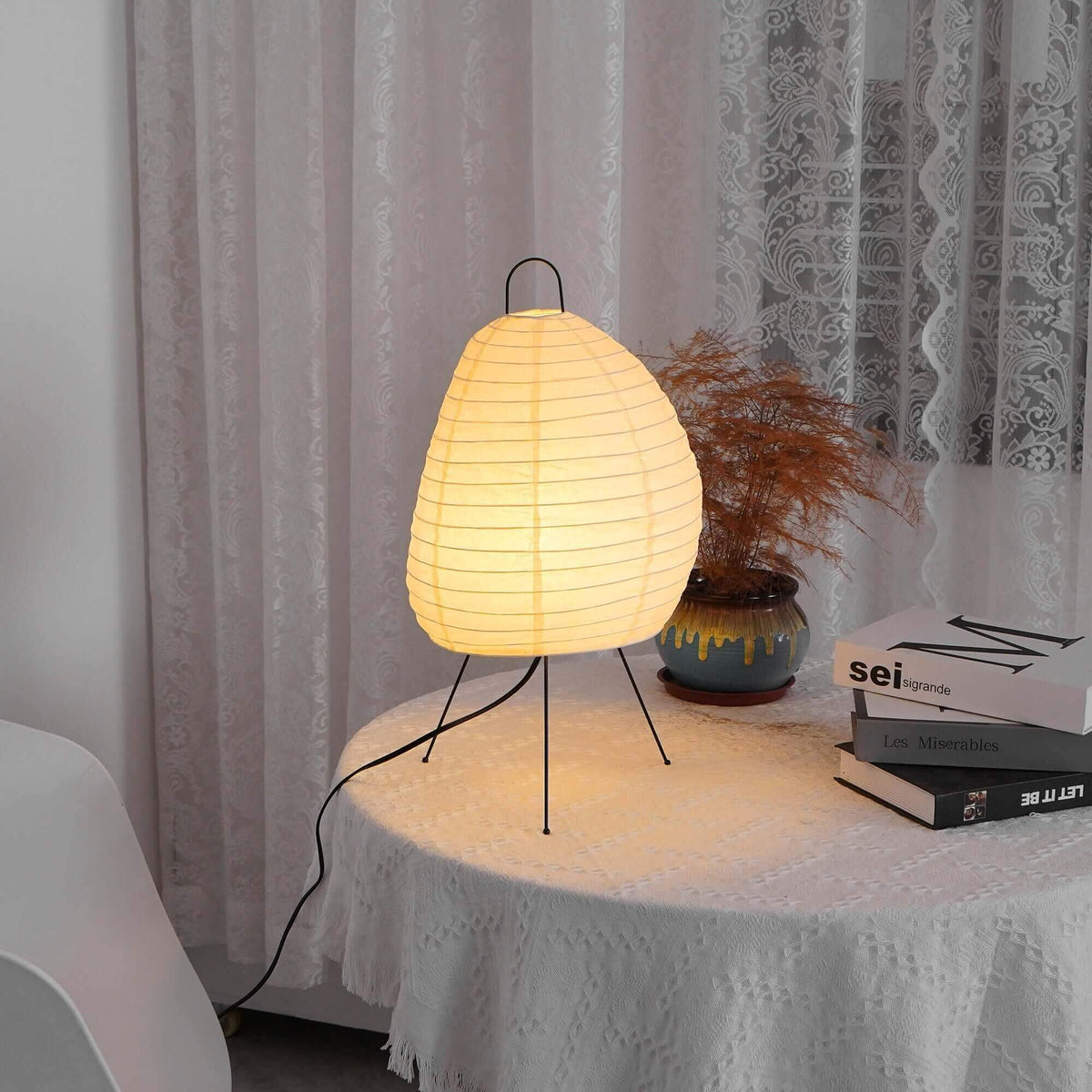 Rovevi Table Lamp