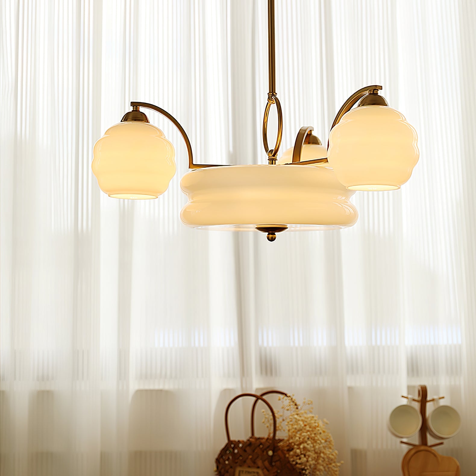 Virolania Vintage Chandelier