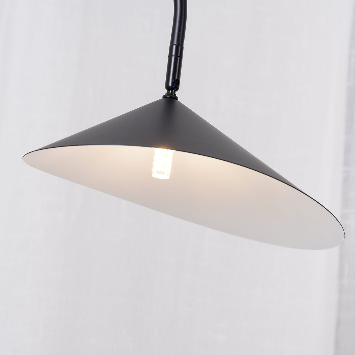 Axivale Minimalist Table Lamp
