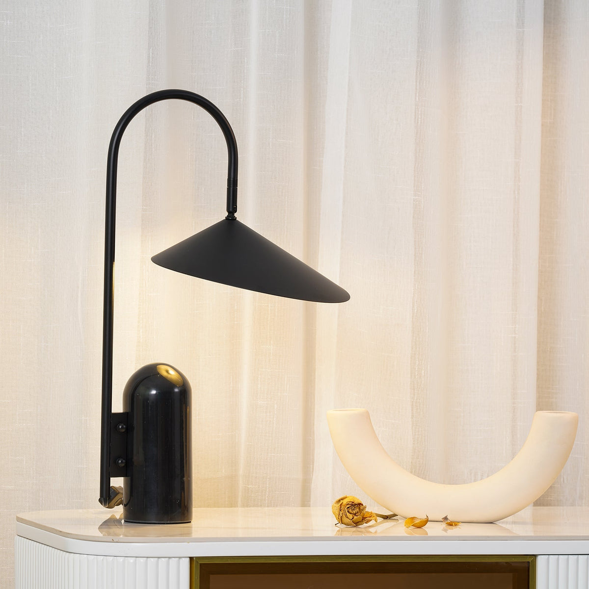 Axivale Minimalist Table Lamp