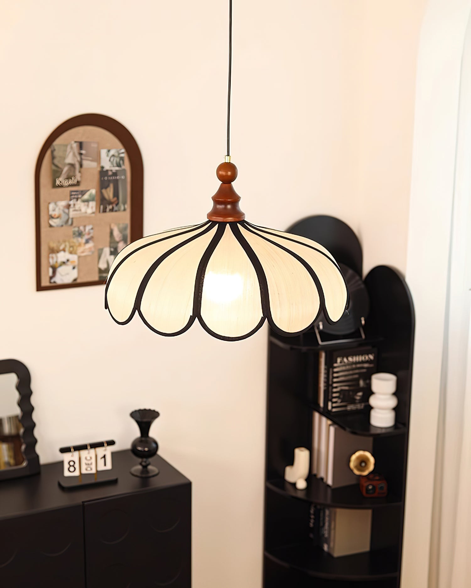 Oriay Scalloped Pendant Light