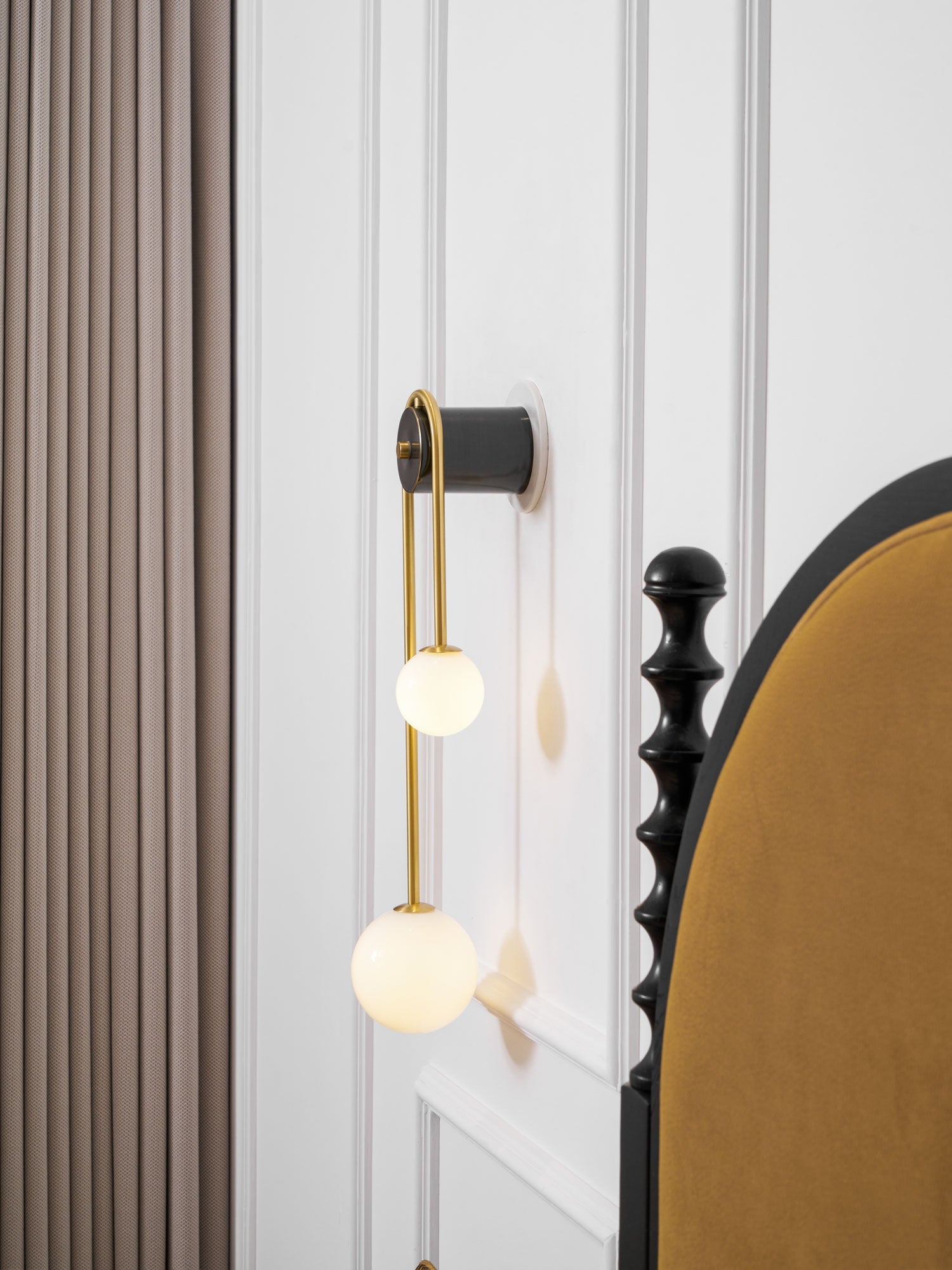 Kofaro Arc Wall Light
