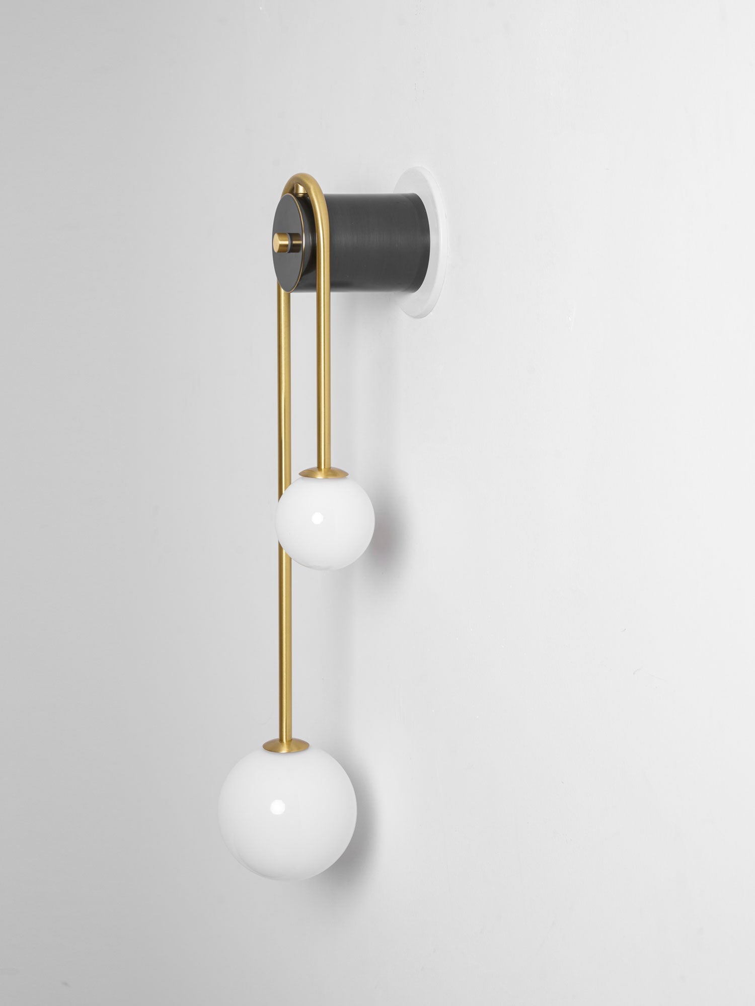 Kofaro Arc Wall Light