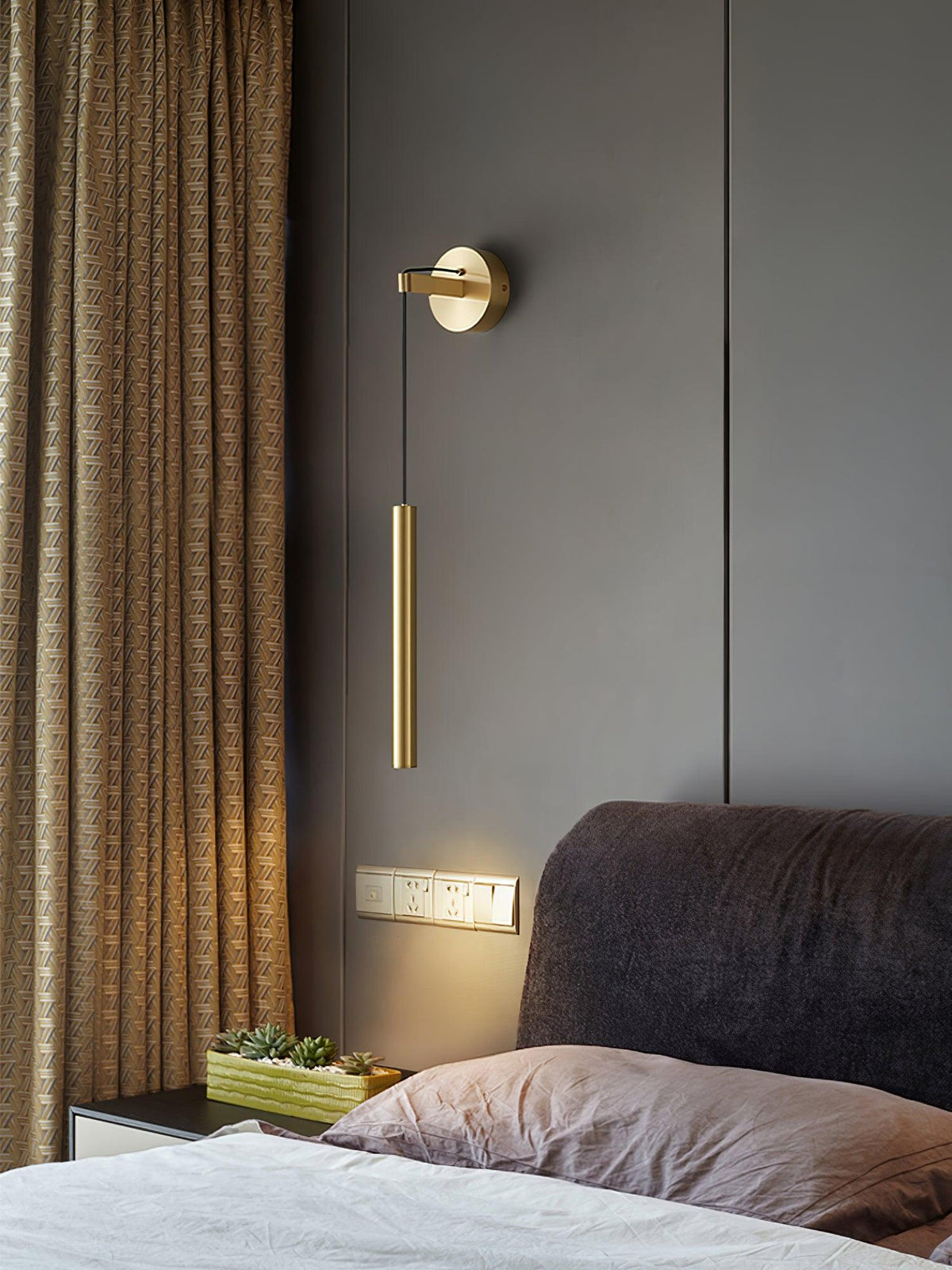 Brass Line Wall Light – detail 16