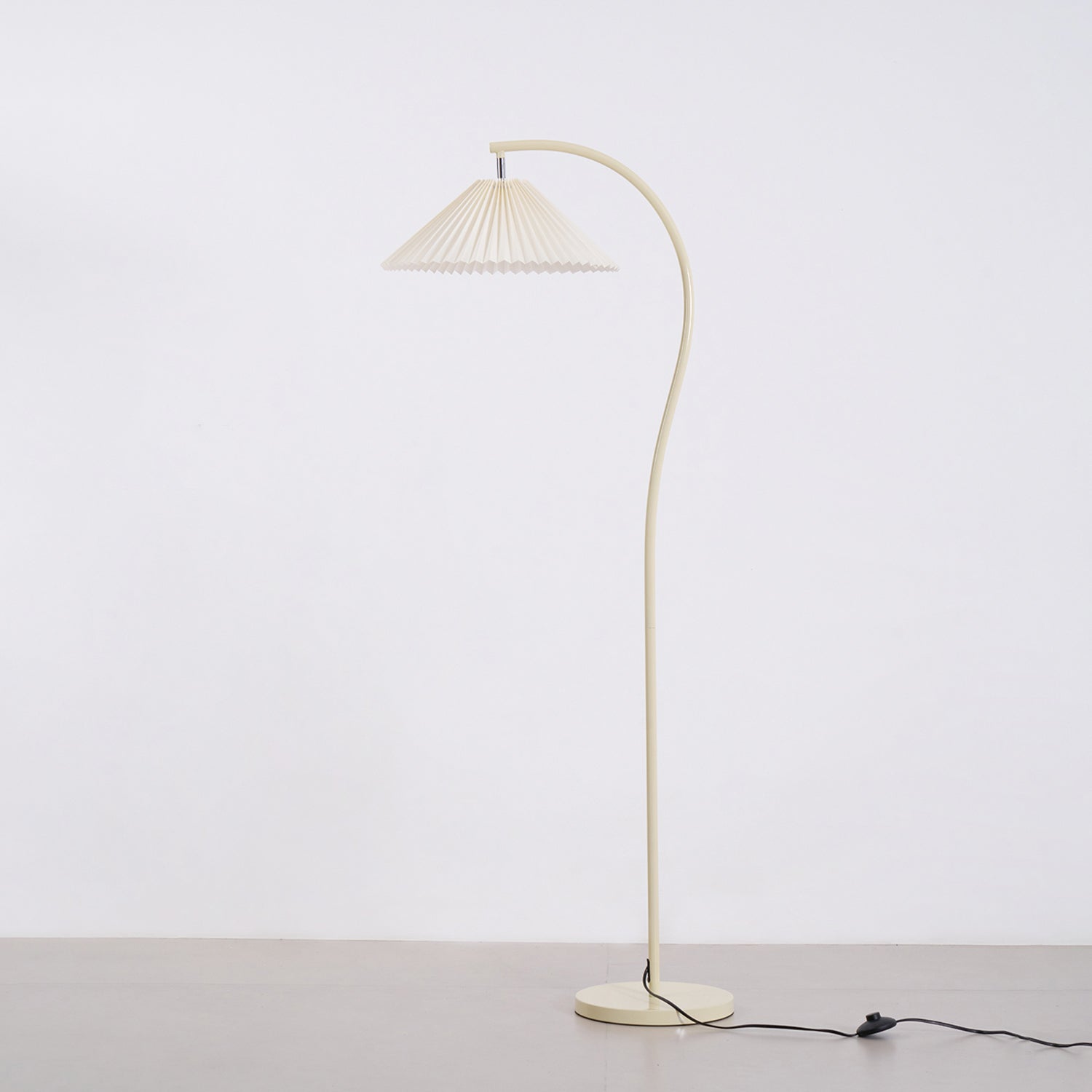 Arelino Floor Lamp
