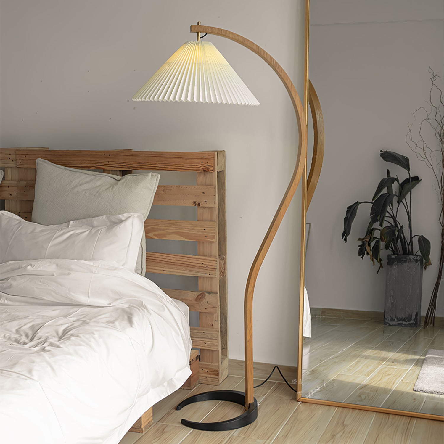Avey Floor Lamp