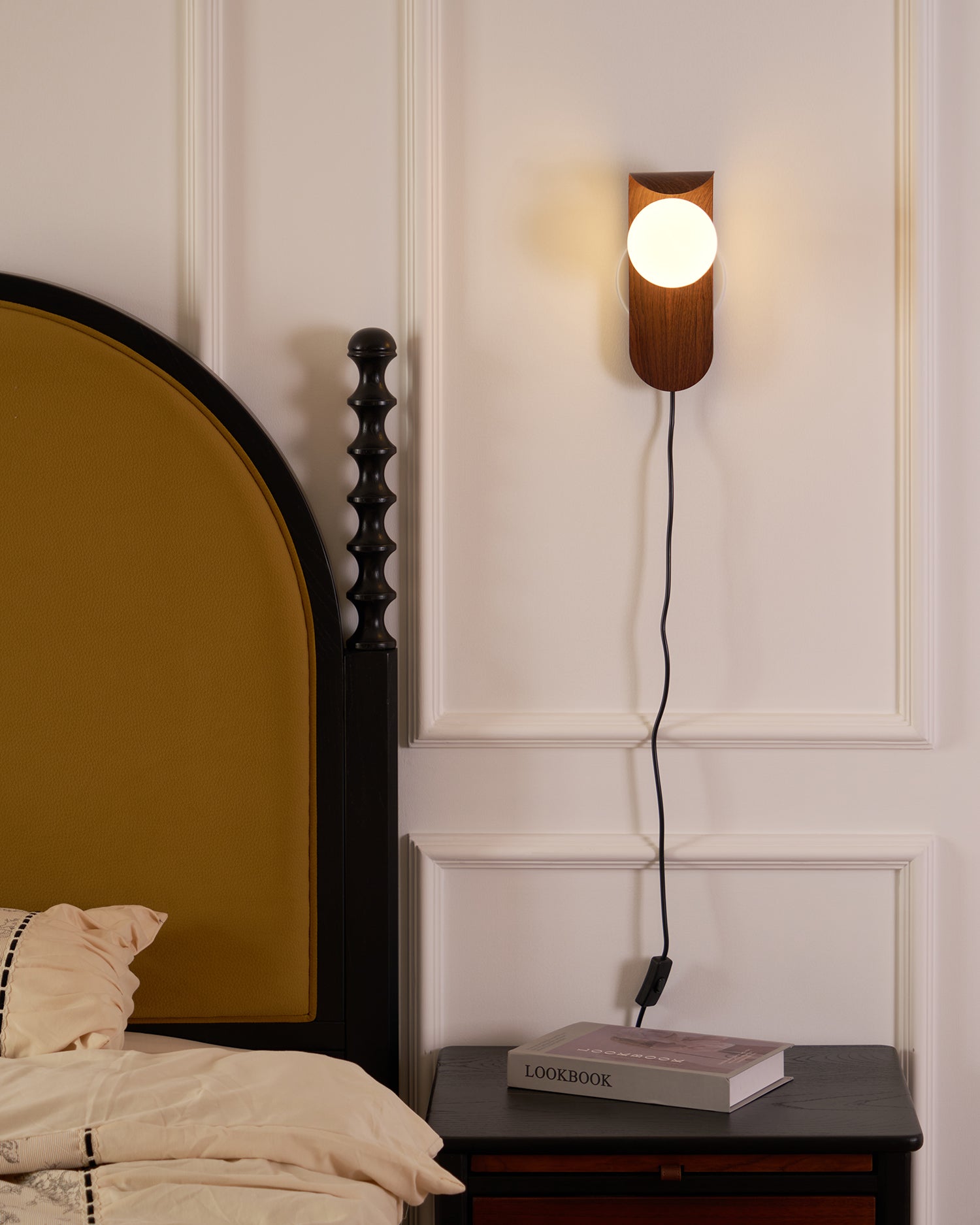 Axes Plug In Wall Light