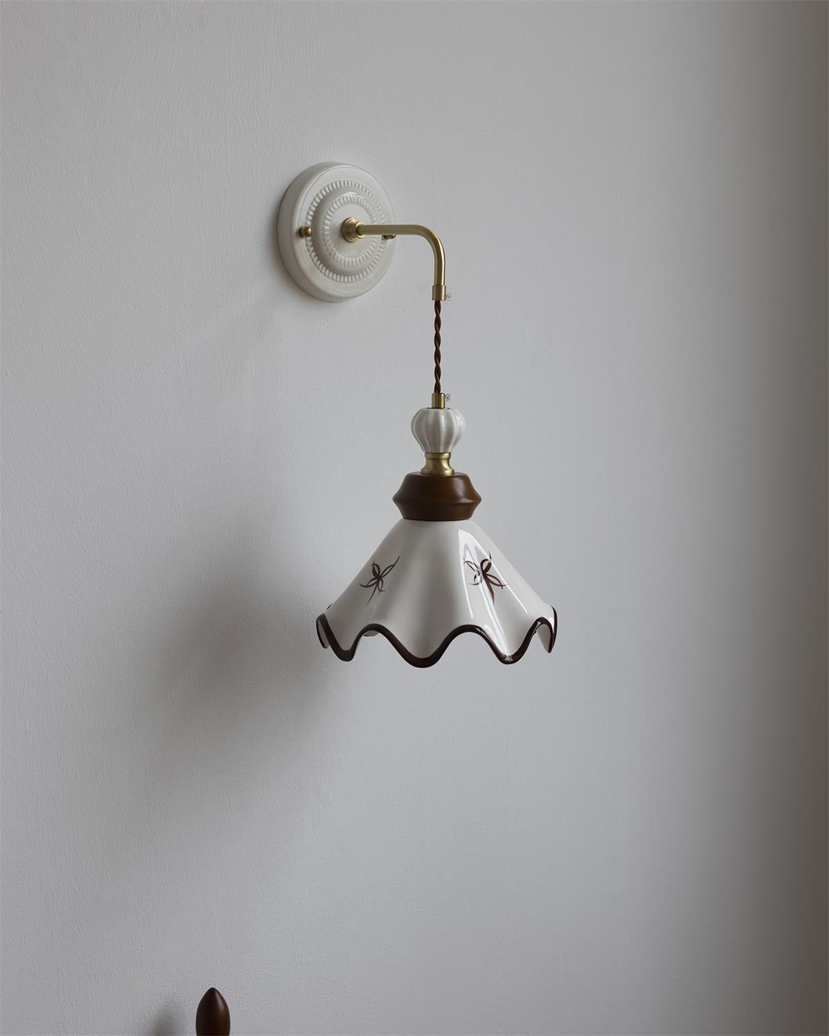 Lanka Wall Light