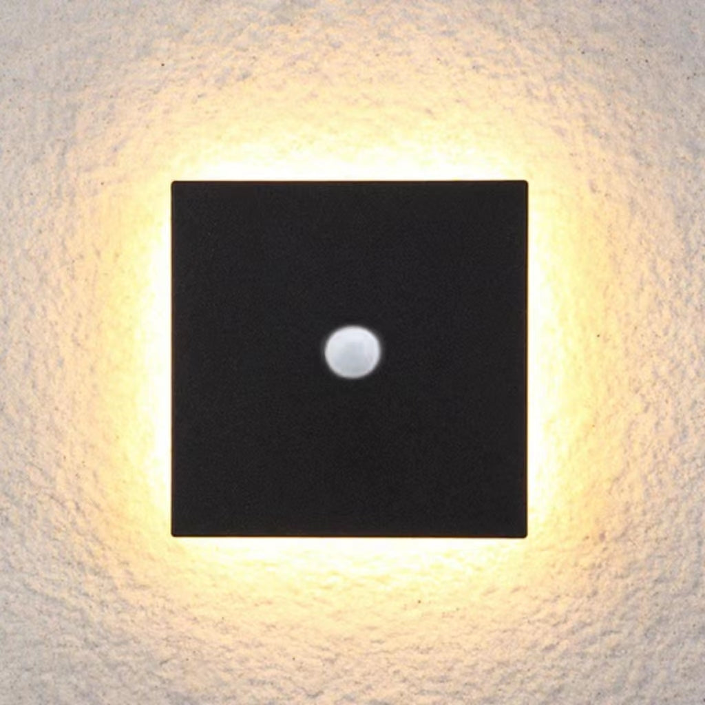 Axanson Outdoor Wall Light