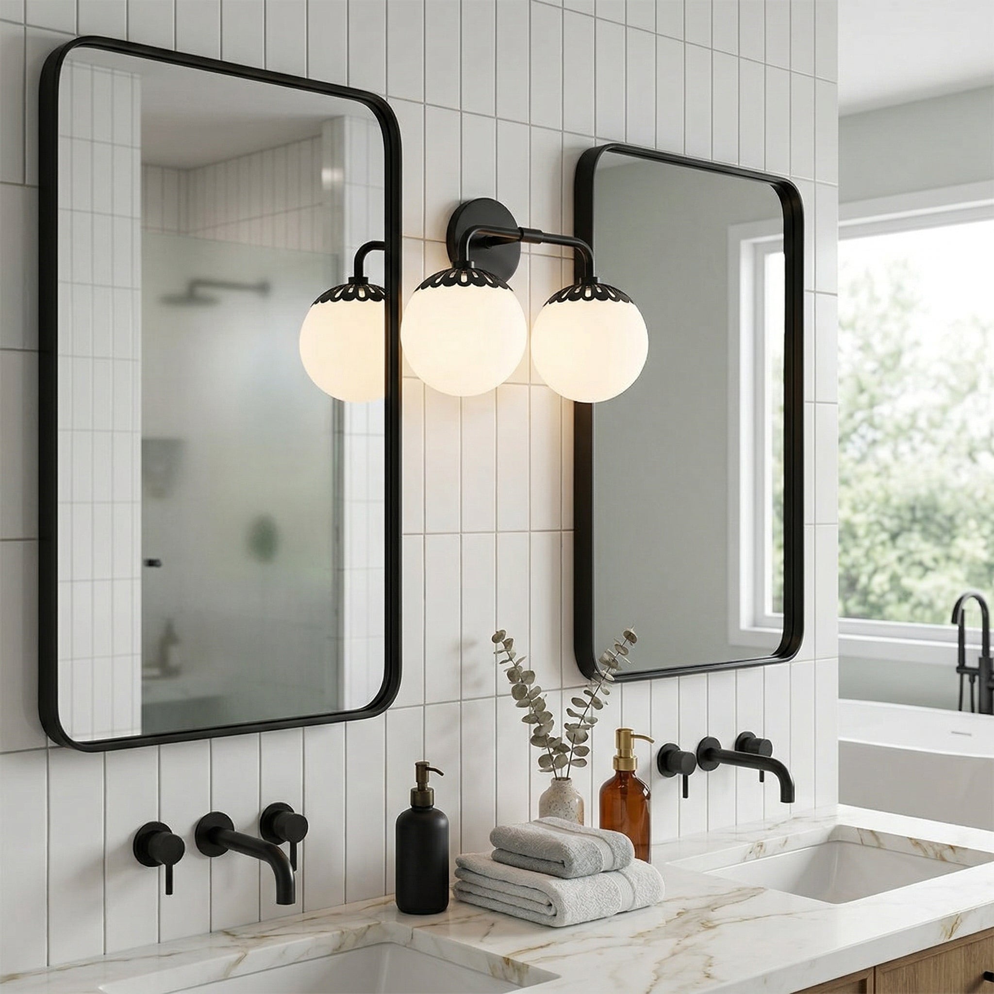 Quini Globe Wall Light