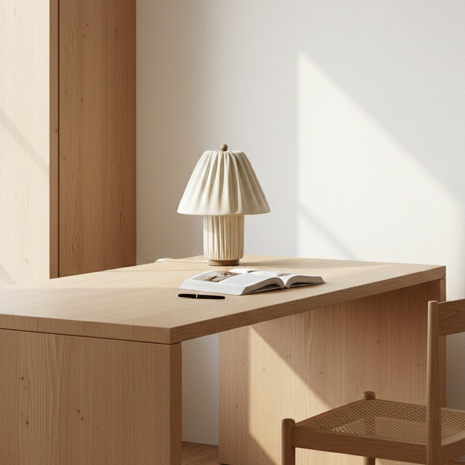 Zelenka Retro Table Lamp
