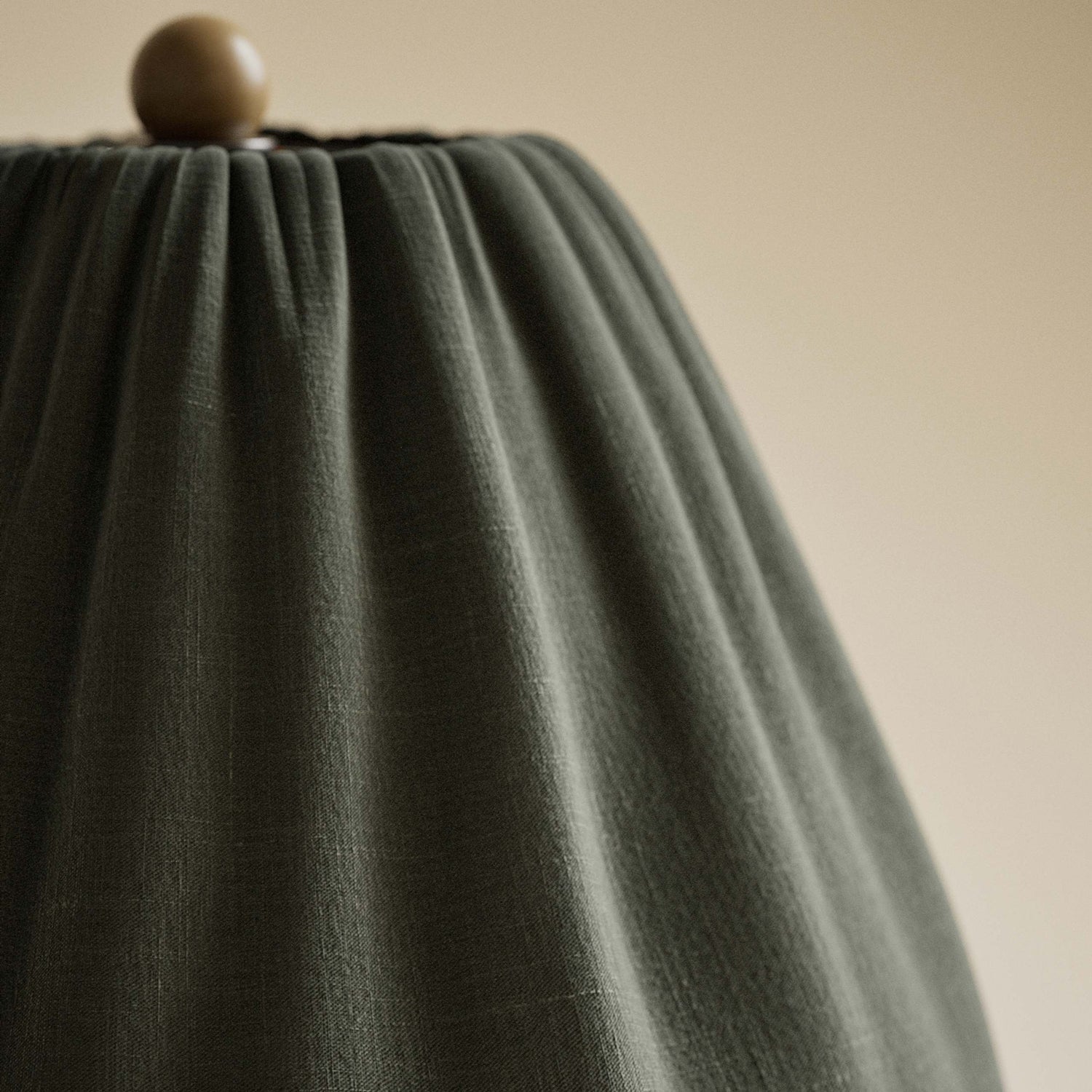 Zelenka Retro Table Lamp