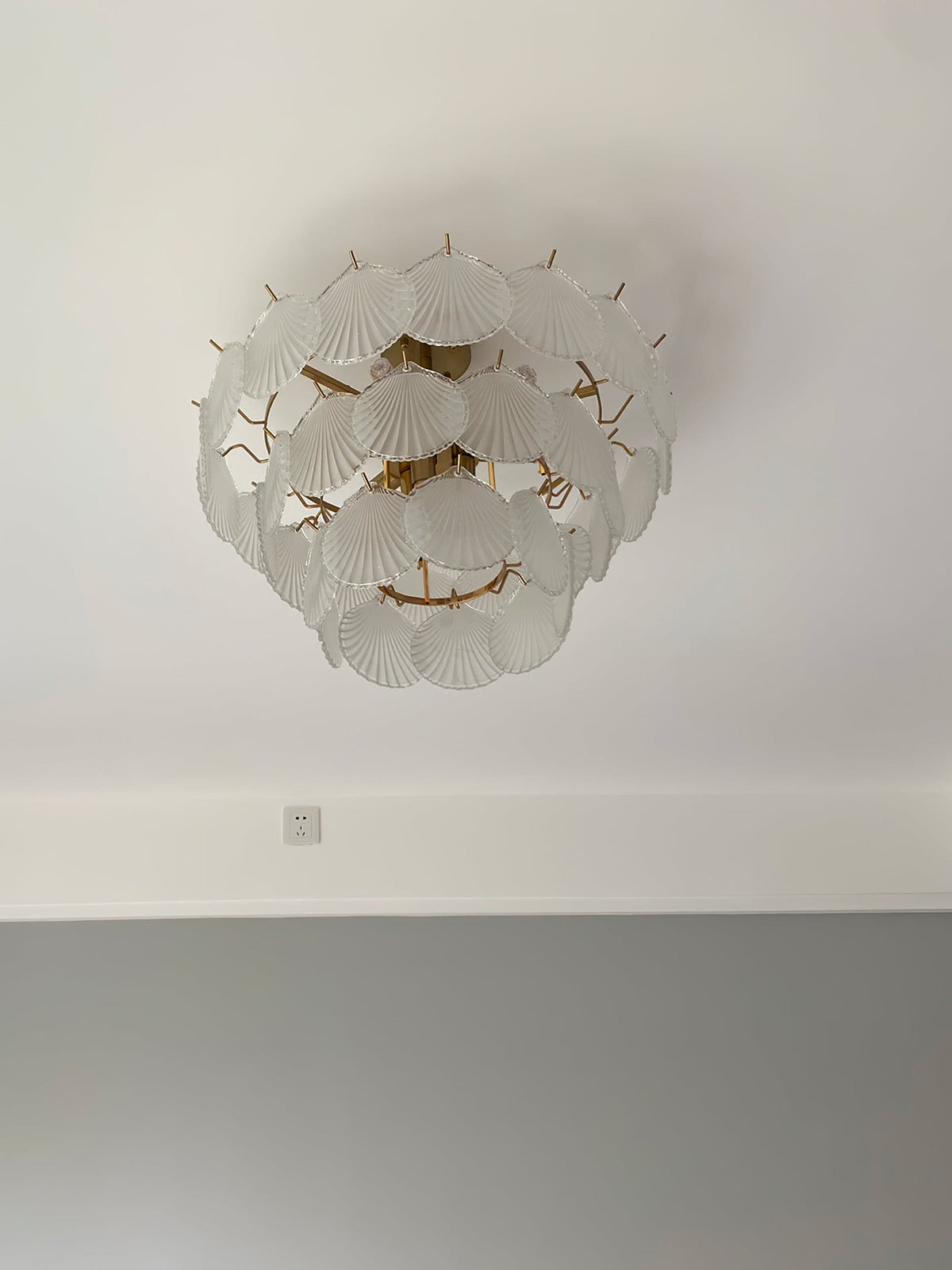 Dekorfine Shell Glass Chandelier — Detail View 45