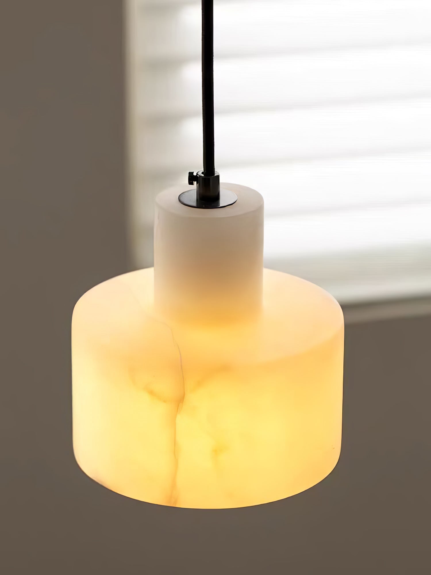 Parelia Pendant Light