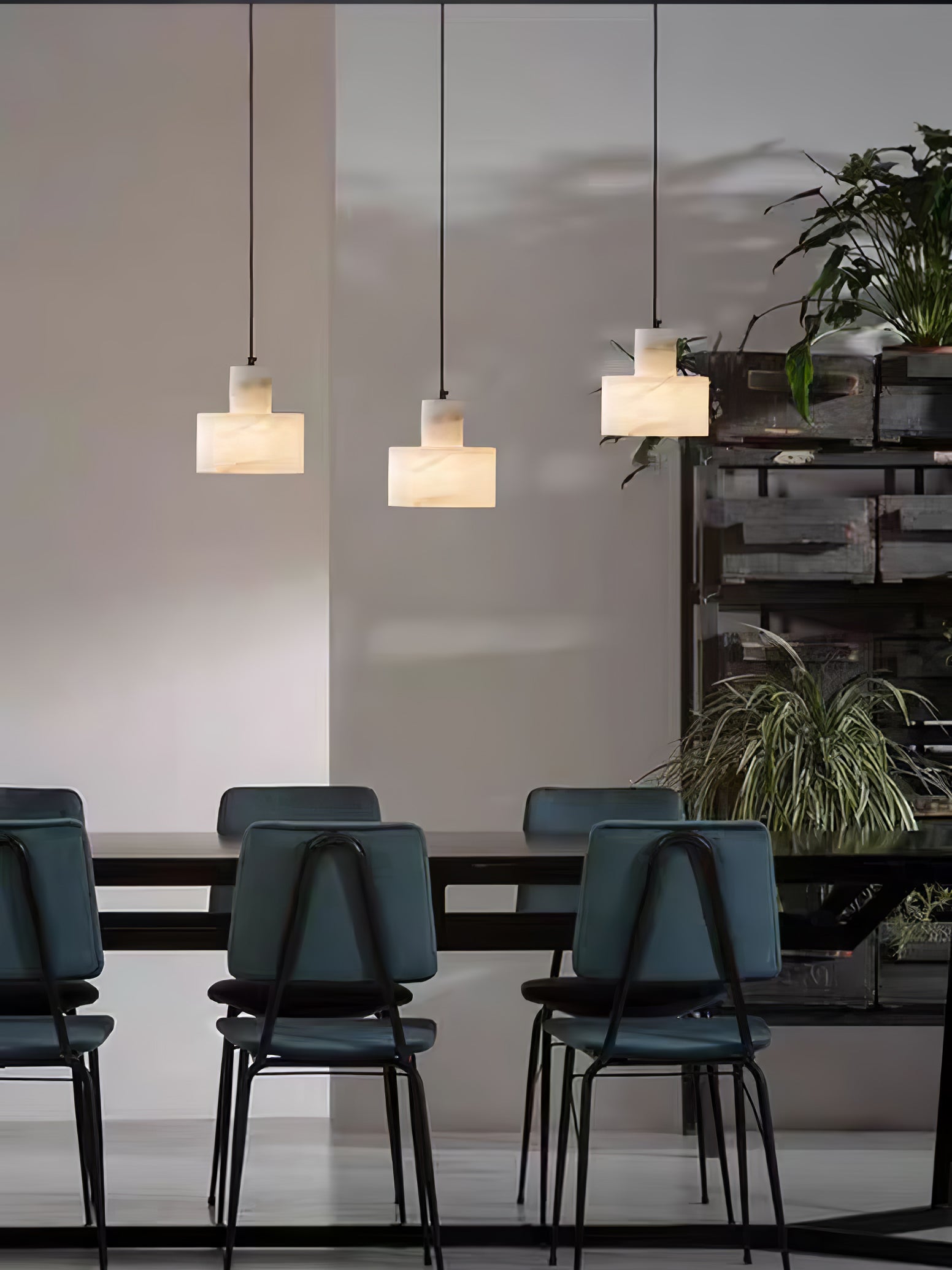 Parelia Pendant Light