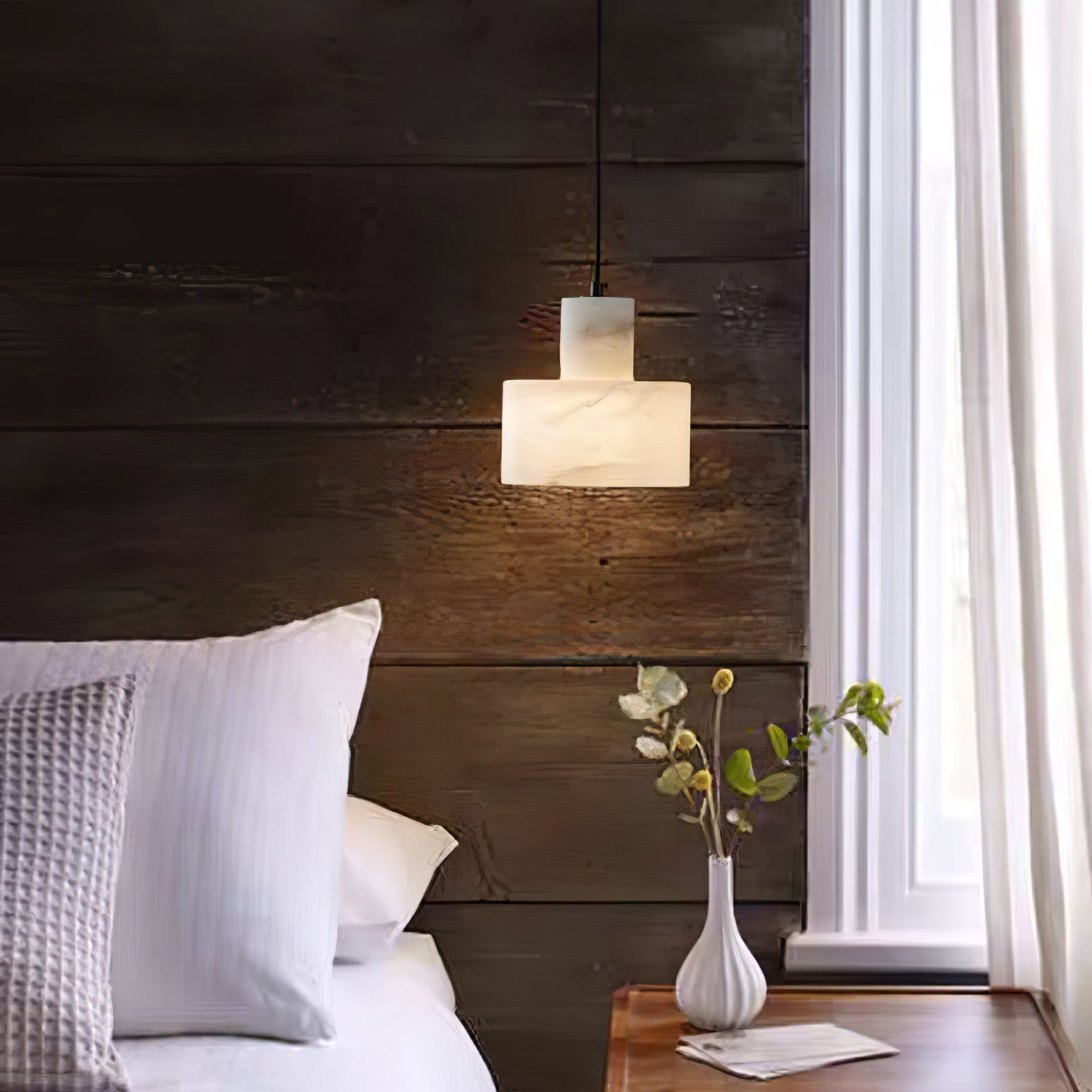 Parelia Pendant Light