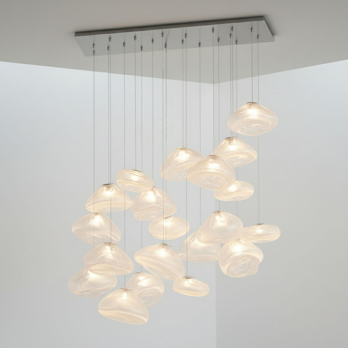 Neroera Sculptural Pendant Light