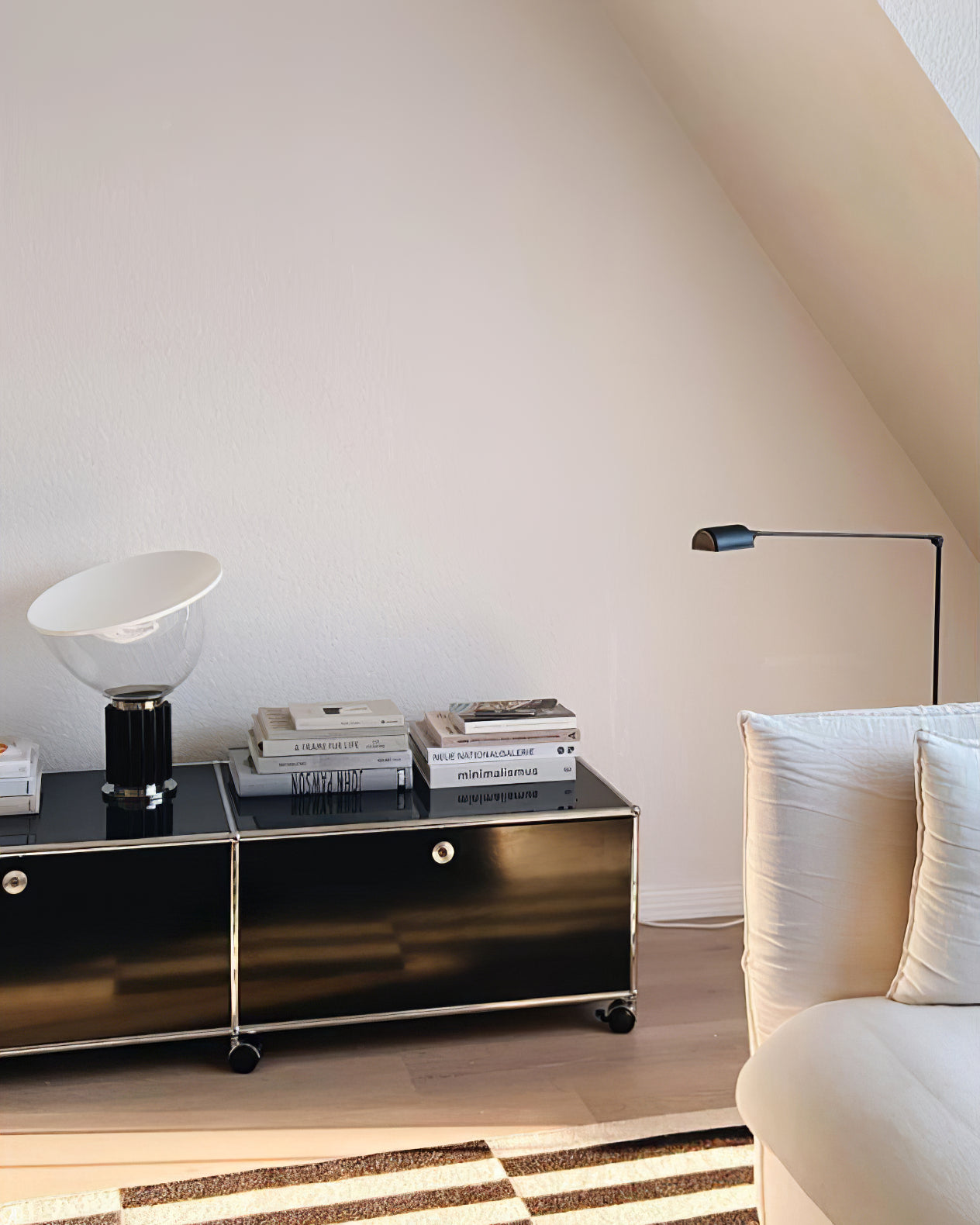 Halelyn Floor Lamp