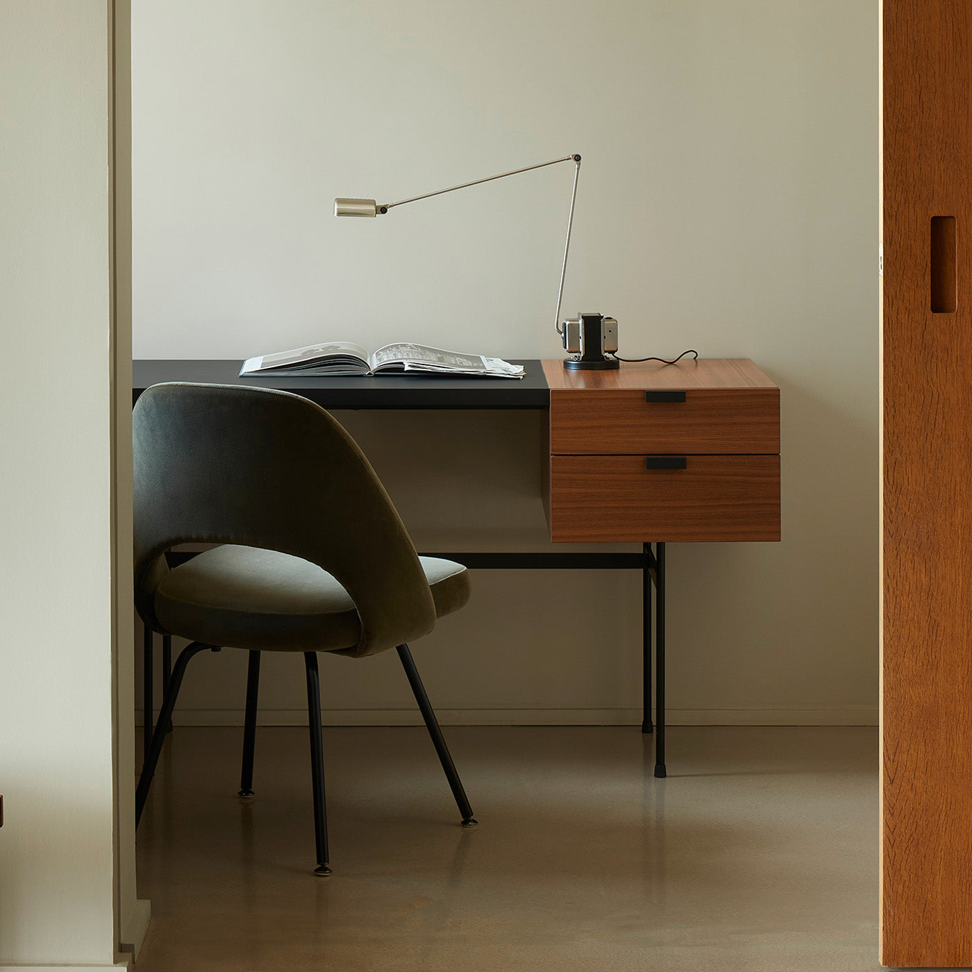 Halekao Table Lamp