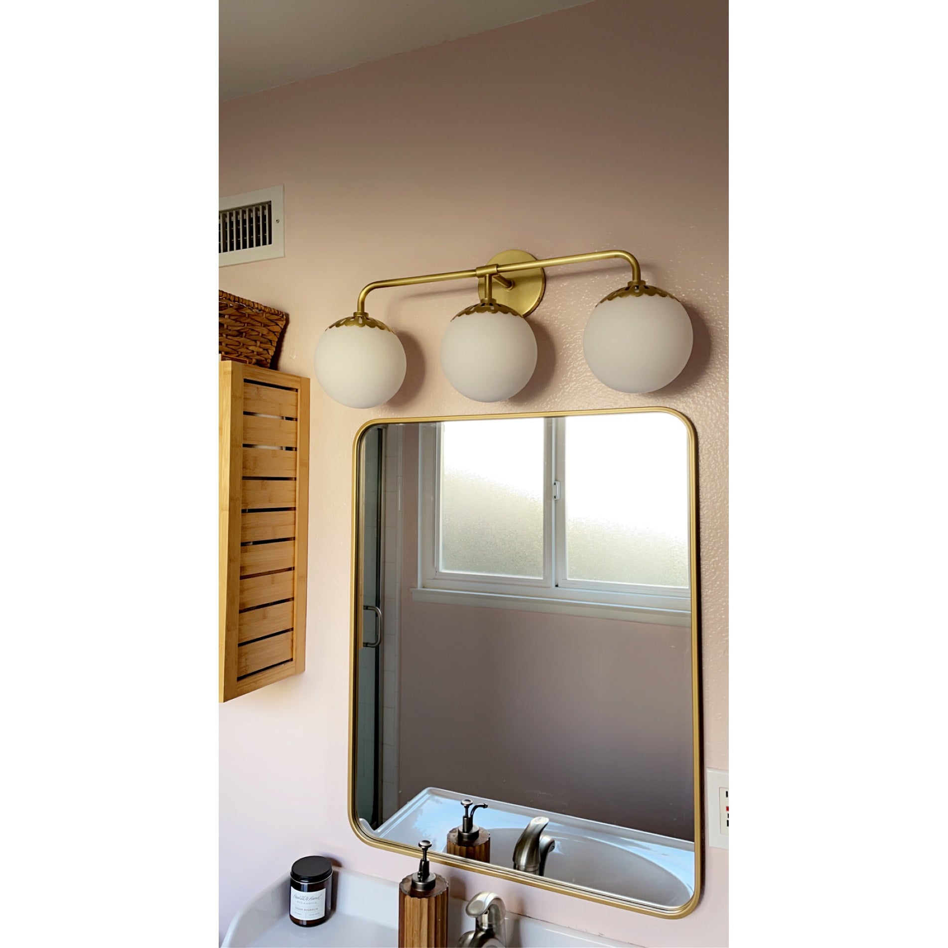 Quini Globe Wall Light