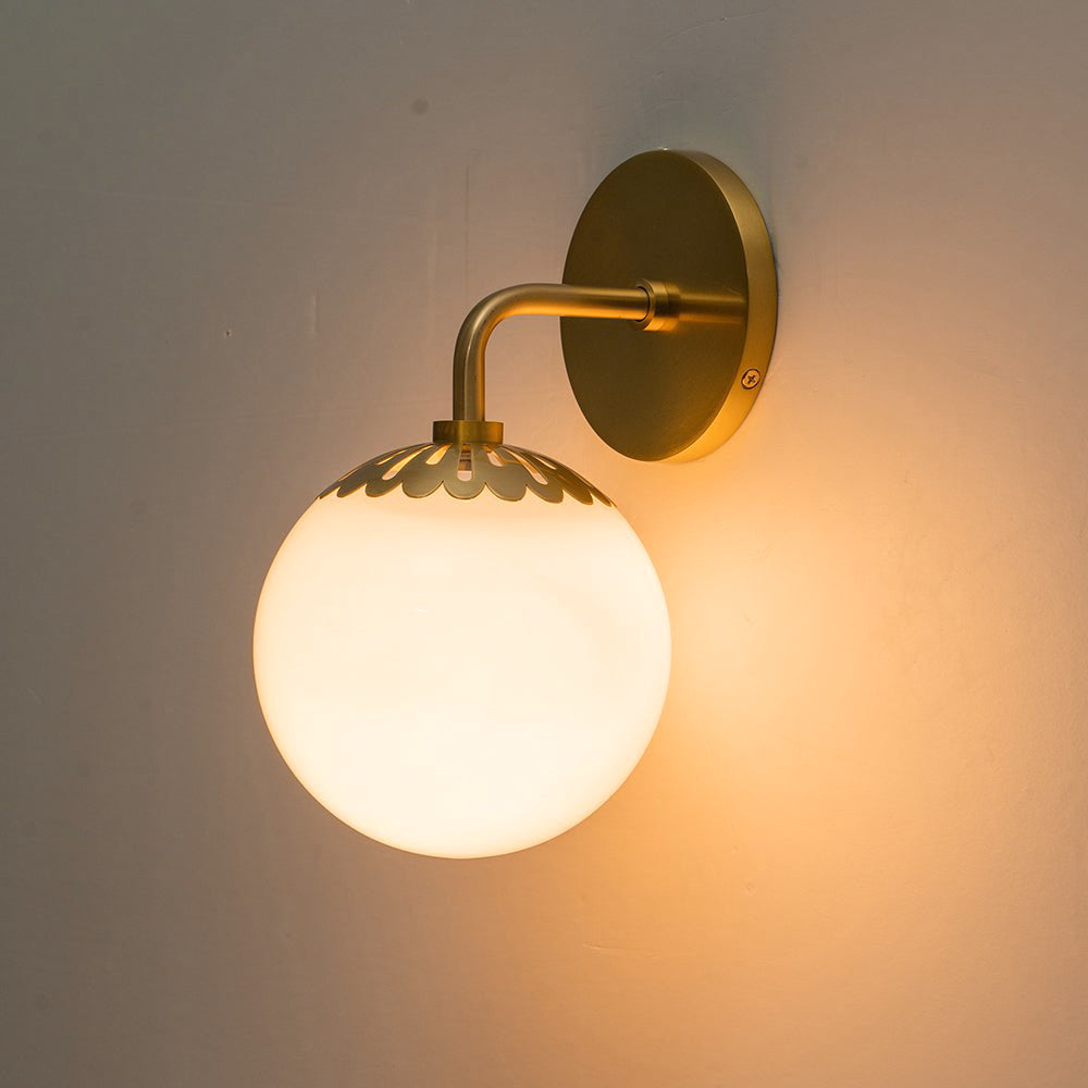 Quini Globe Wall Light