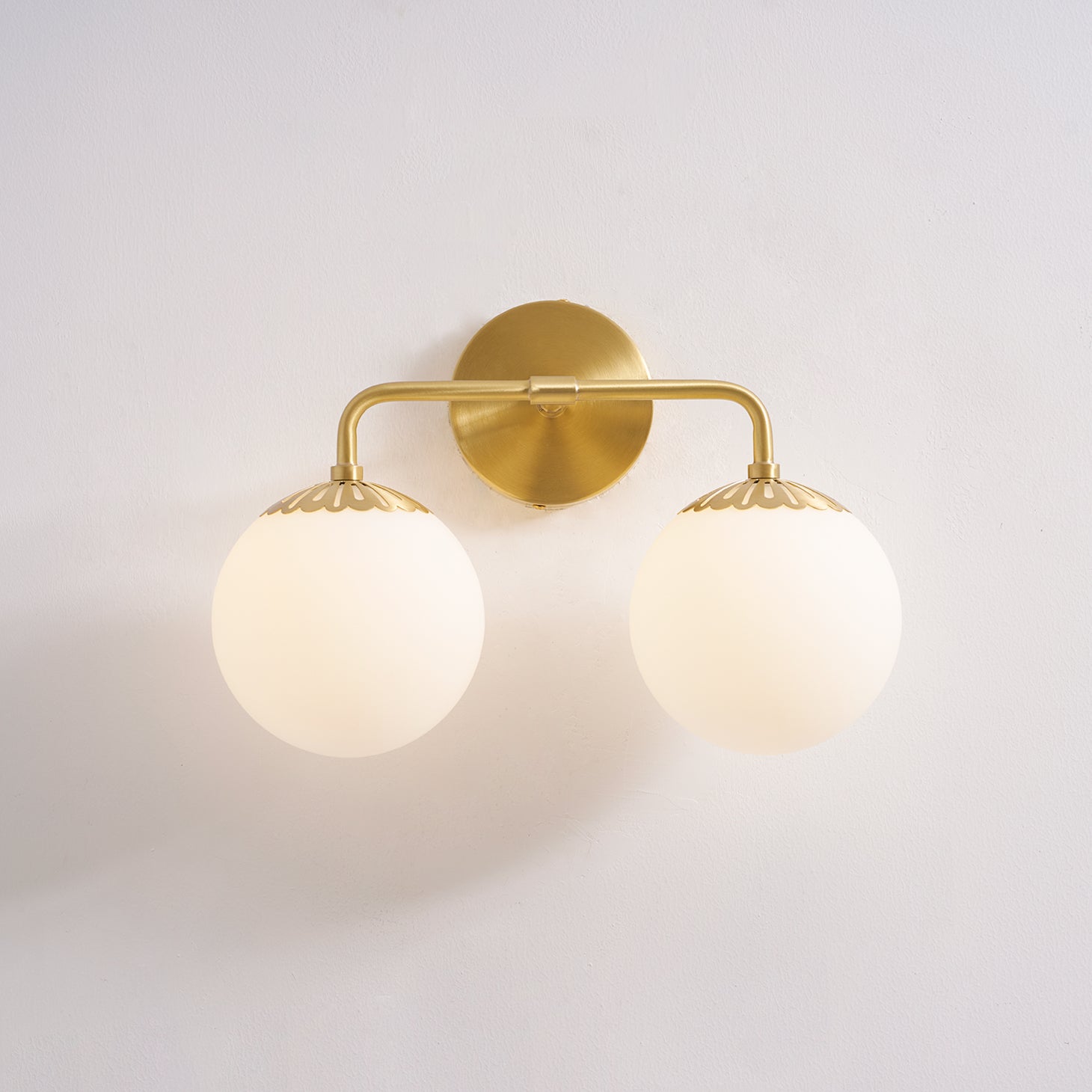Quini Globe Wall Light
