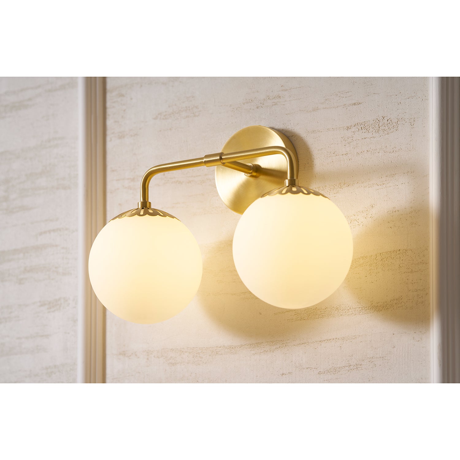 Quini Globe Wall Light