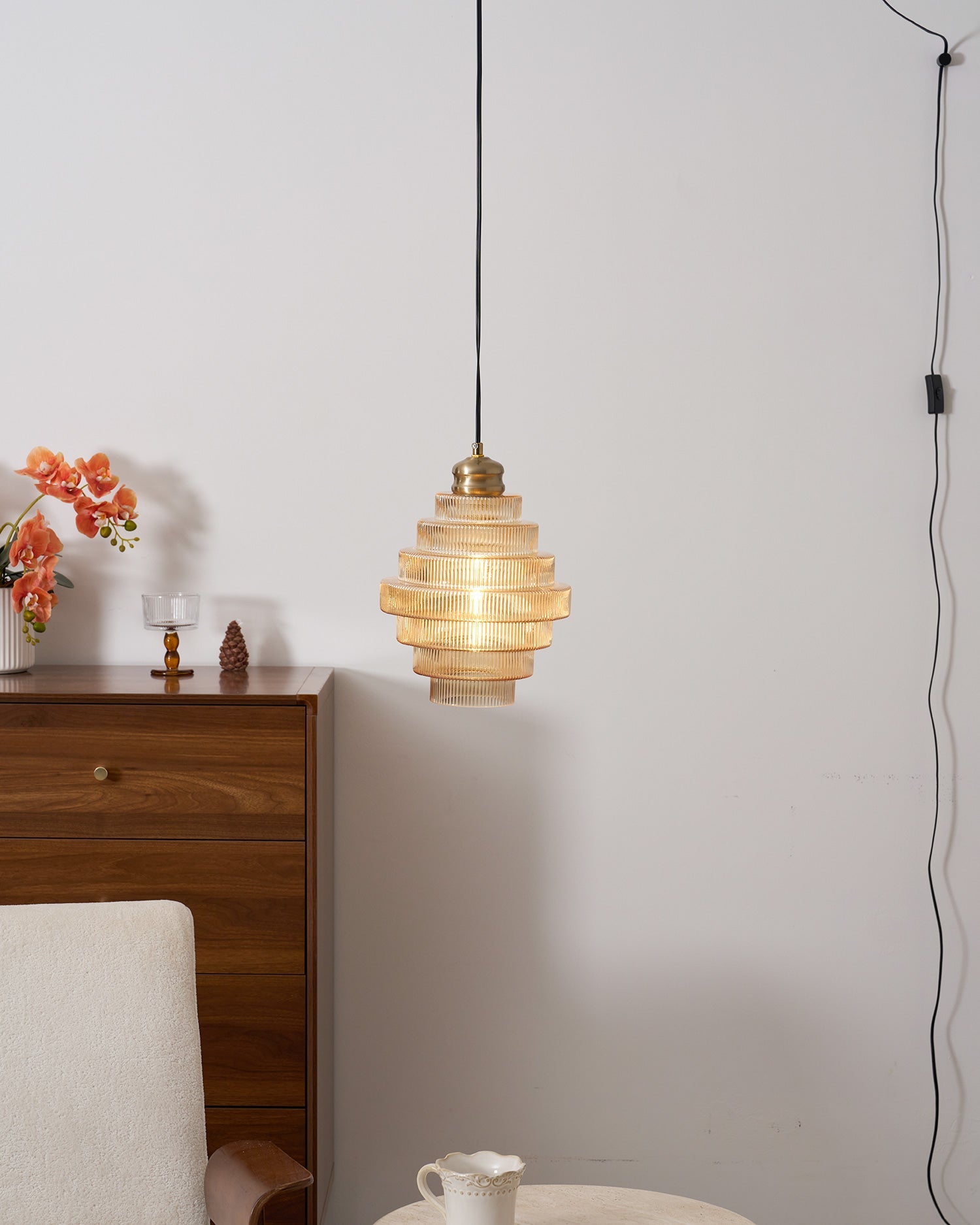 Wiolan Ribbed Pendant Light