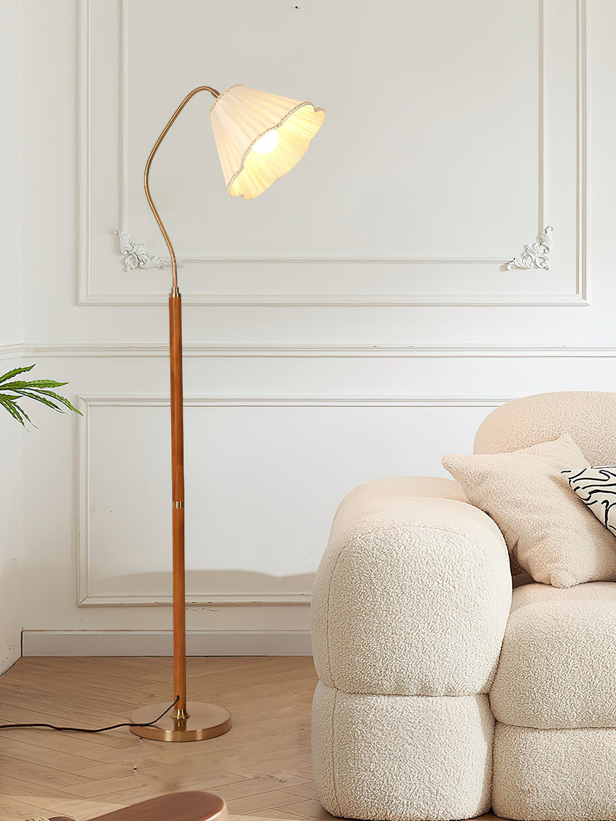 Glenmo Floor Lamp