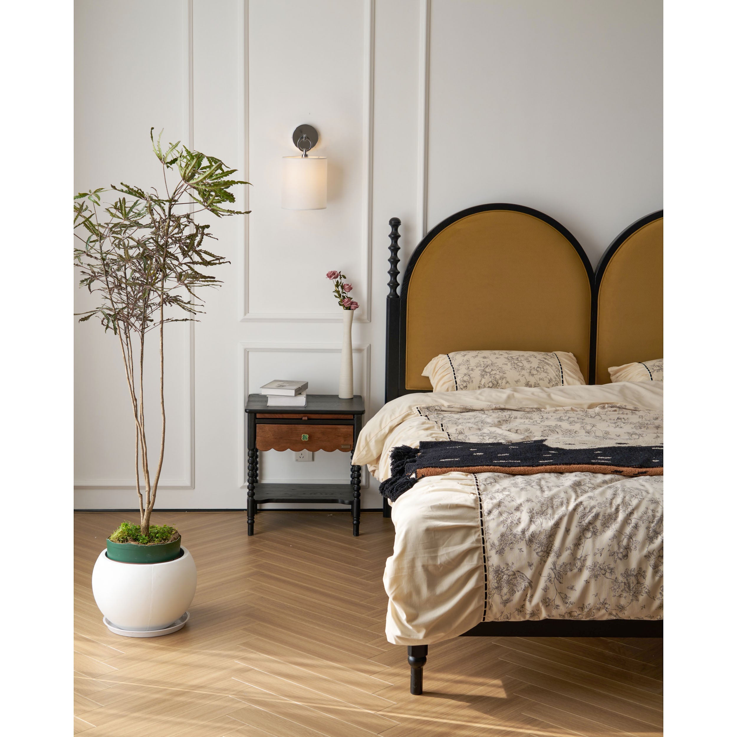 Rivor Ring Wall Light