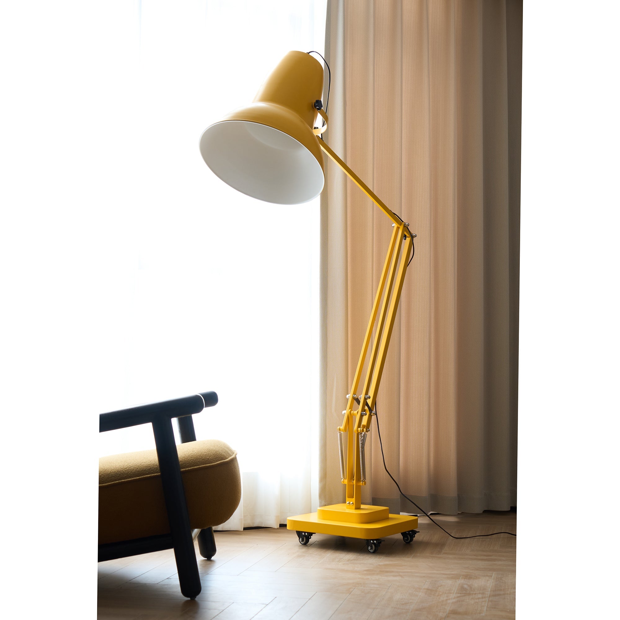 Jorlanel Articulated Floor Lamp