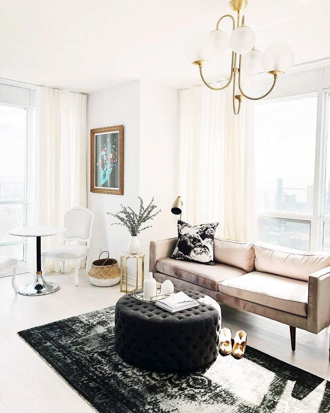 Jornoen Globe Chandelier