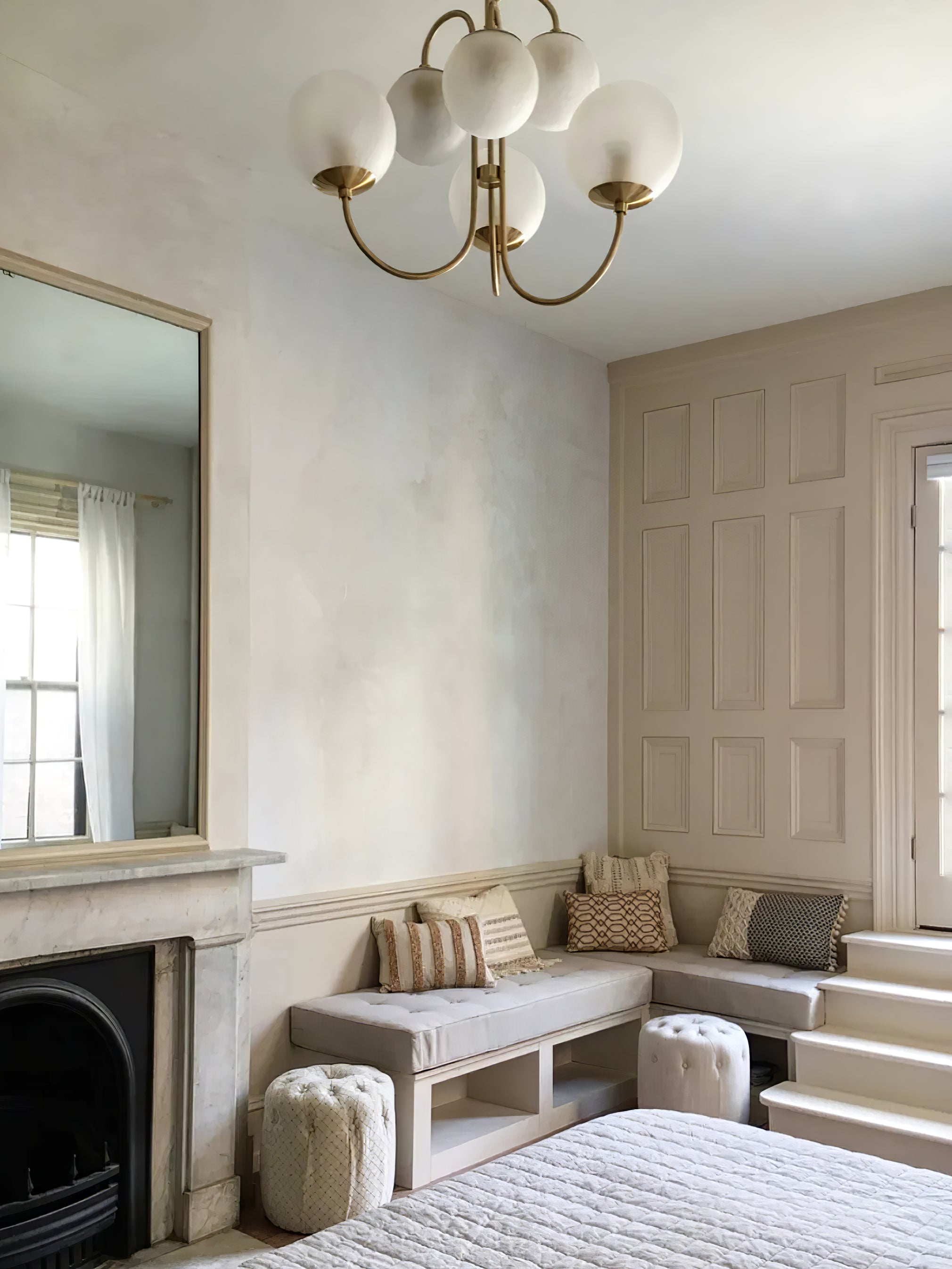 Jornoen Globe Chandelier