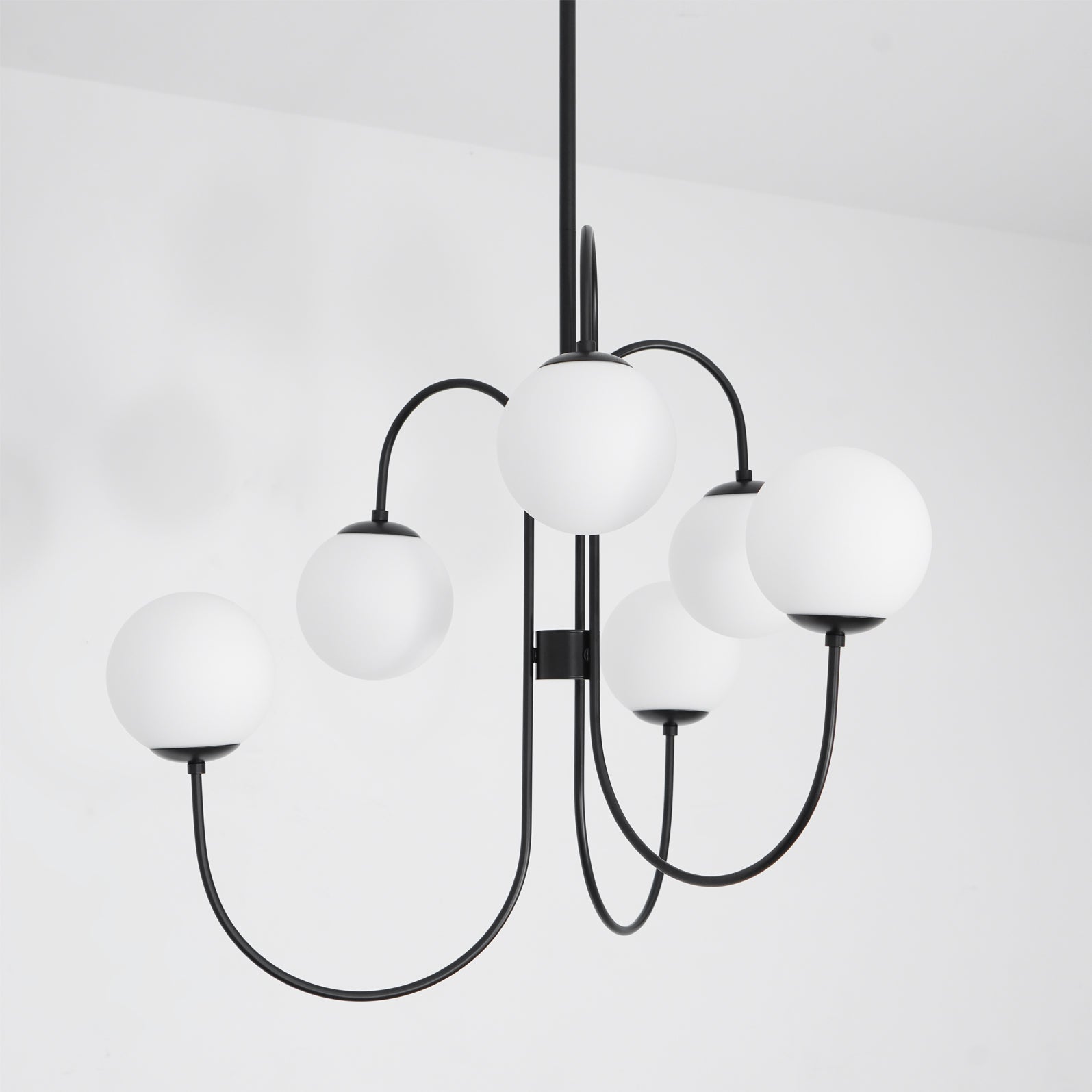 Jornoen Globe Chandelier