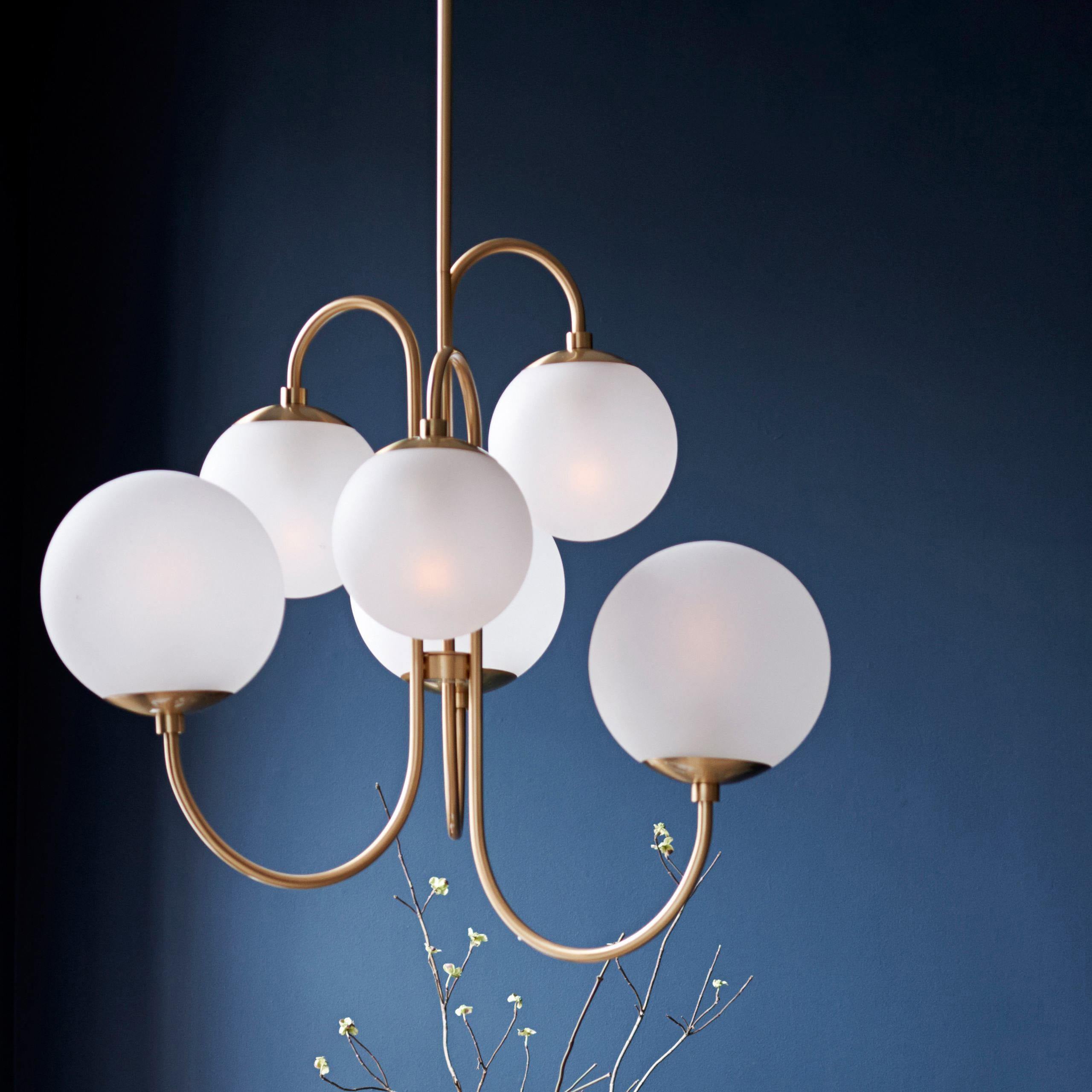 Jornoen Globe Chandelier