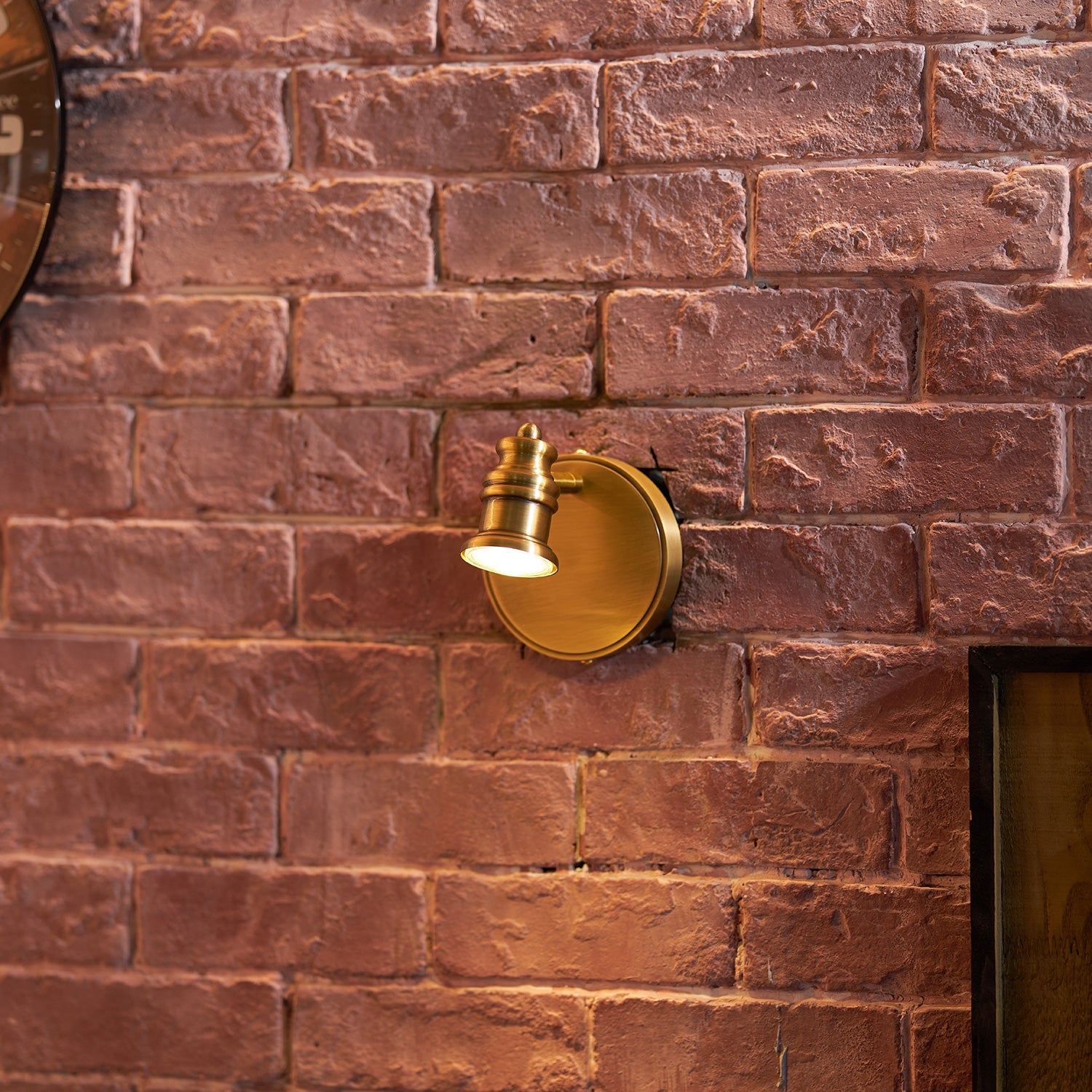Laniay Linear Wall Light