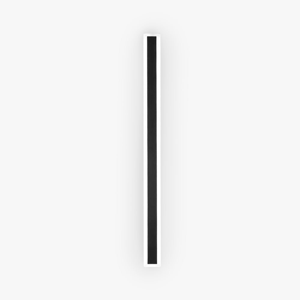 Quinlen Outdoor Wall Light