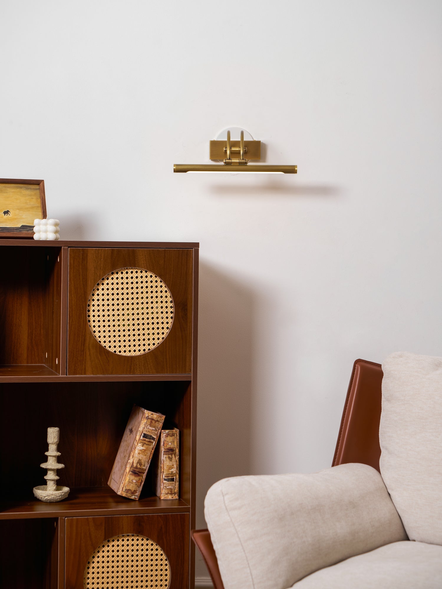 Lexanus Linear Wall Light