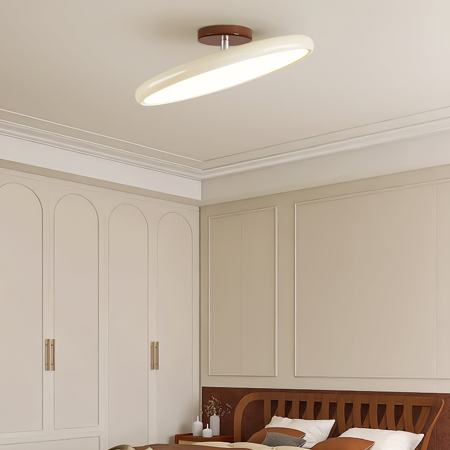 Rioas Adjustable Ceiling Light