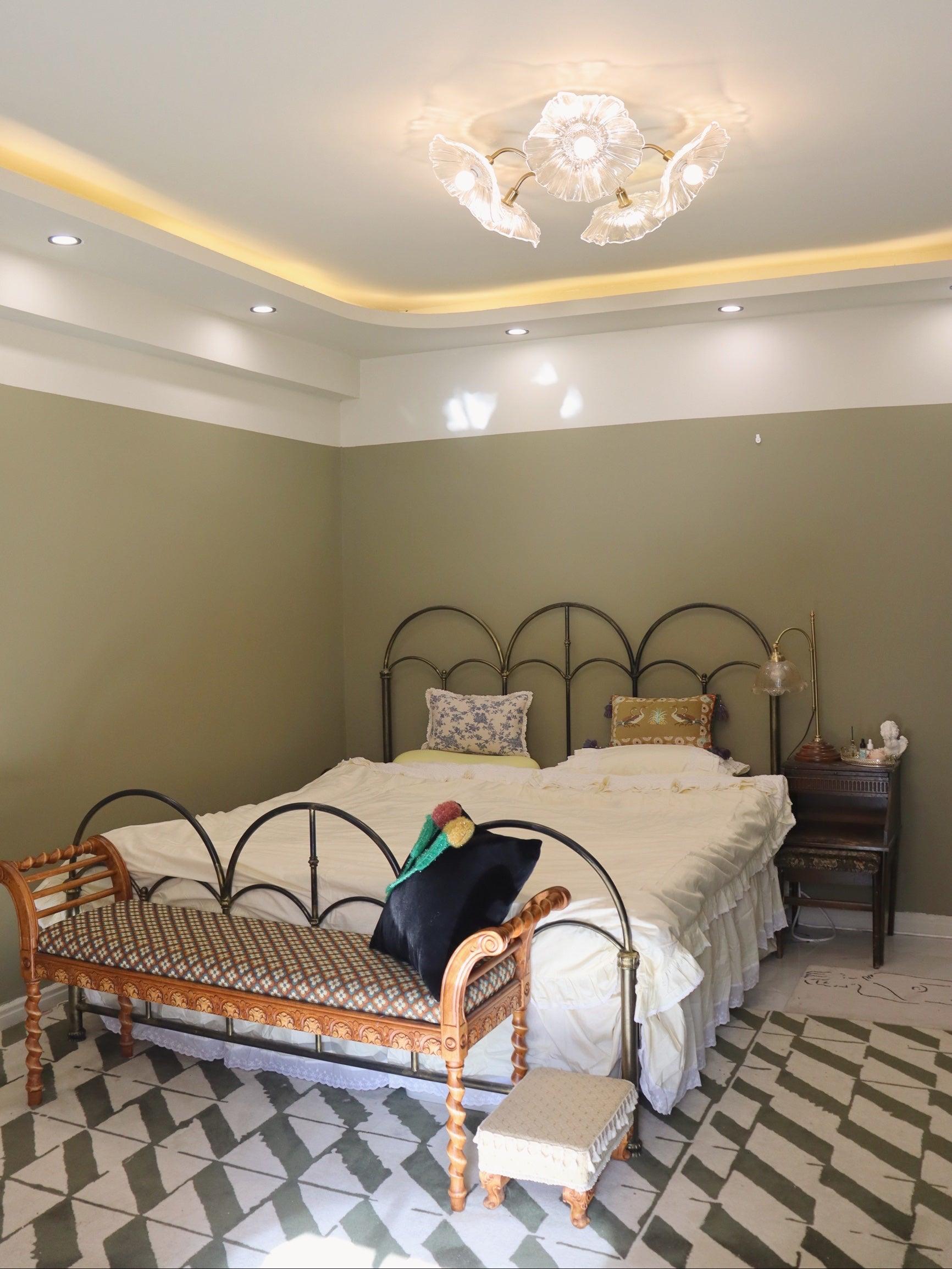 Jorcor Leaf Ceiling Light