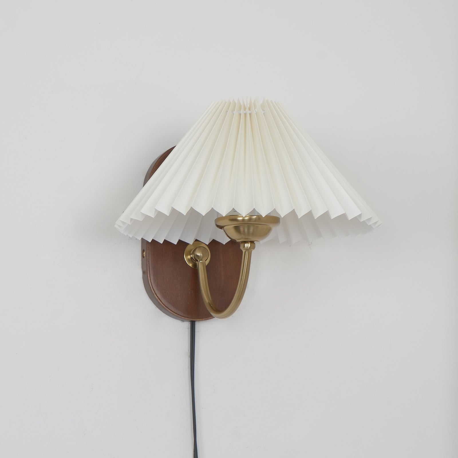 Quinialin Wall Light