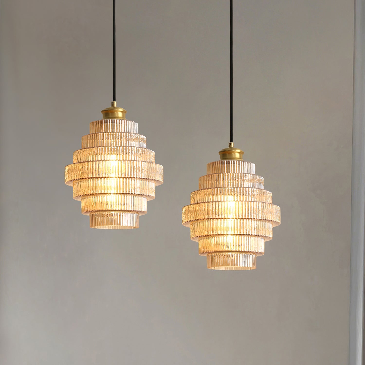 Wiolan Ribbed Pendant Light