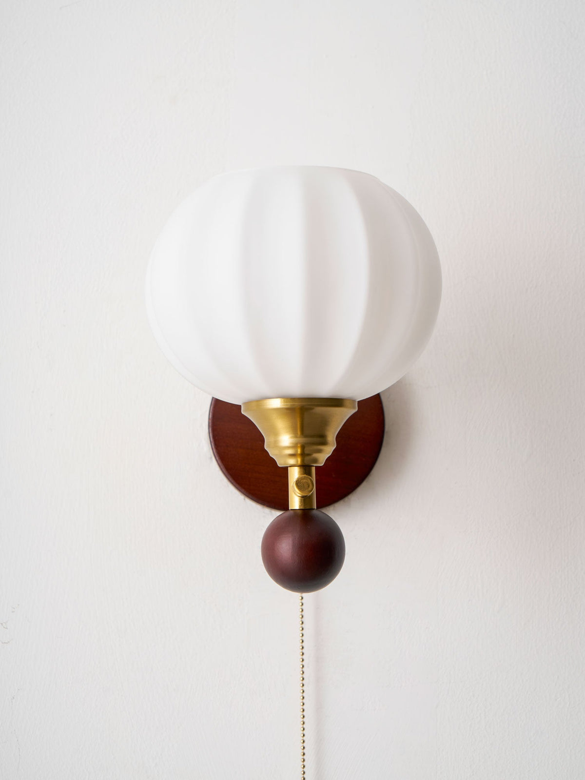 Lumea Crest Wall Lamp - Vakkerlight